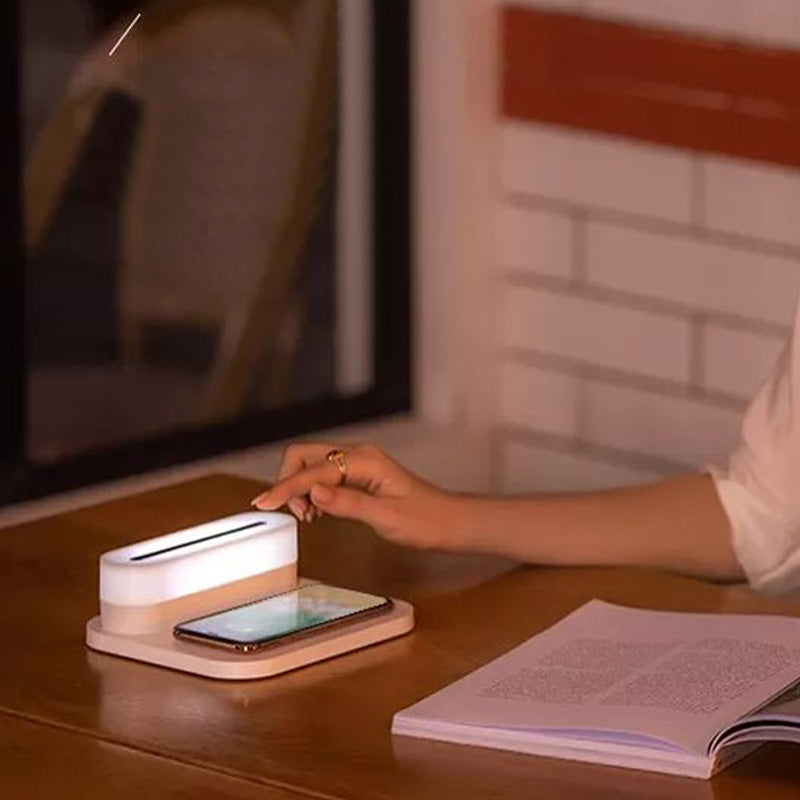 Fast charging desktop multifunctional wireless charger