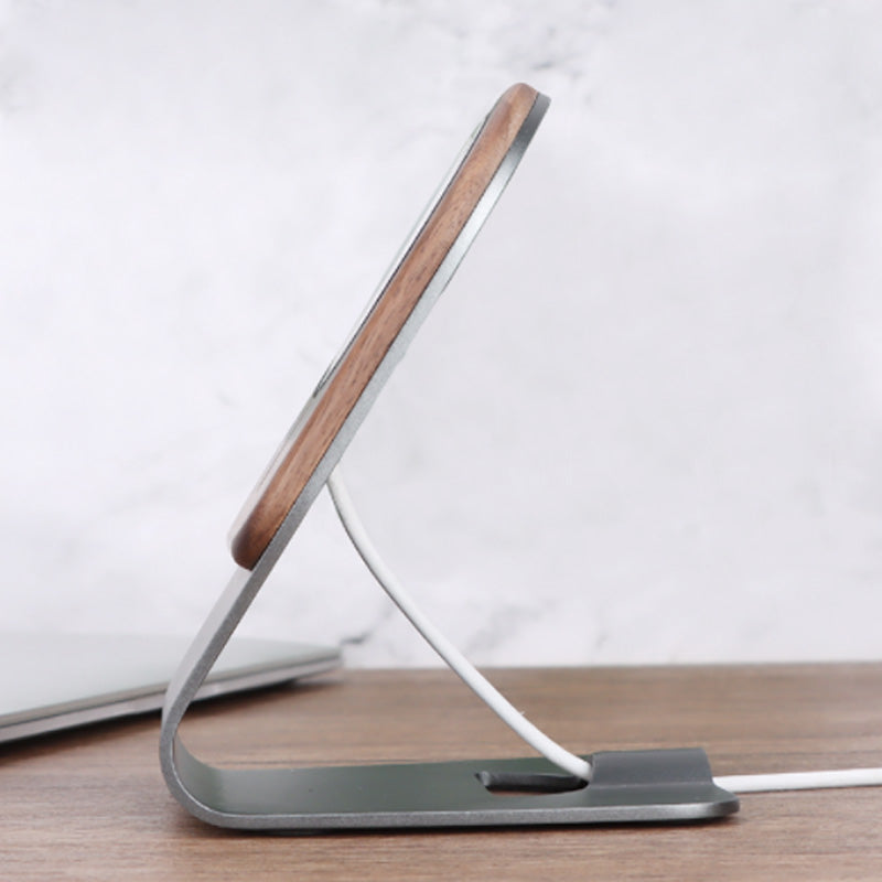 Desktop magnetic wireless charger with stand