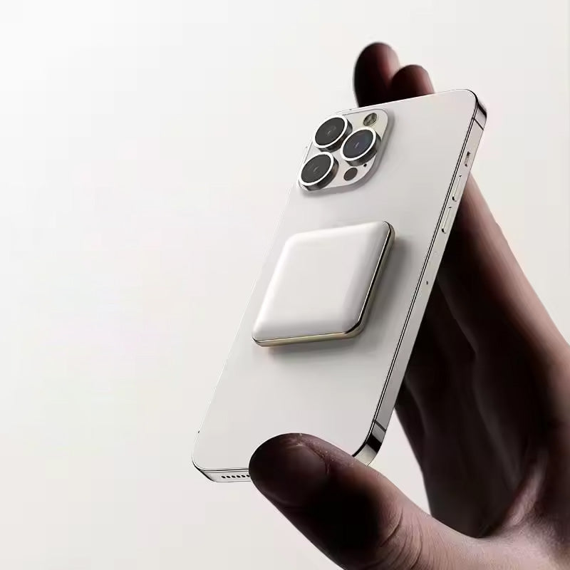 Mini magnetic wireless portable charger