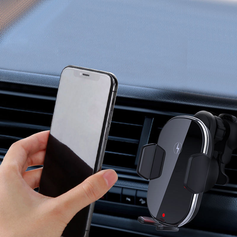 Fast charging automatic clamping car charger